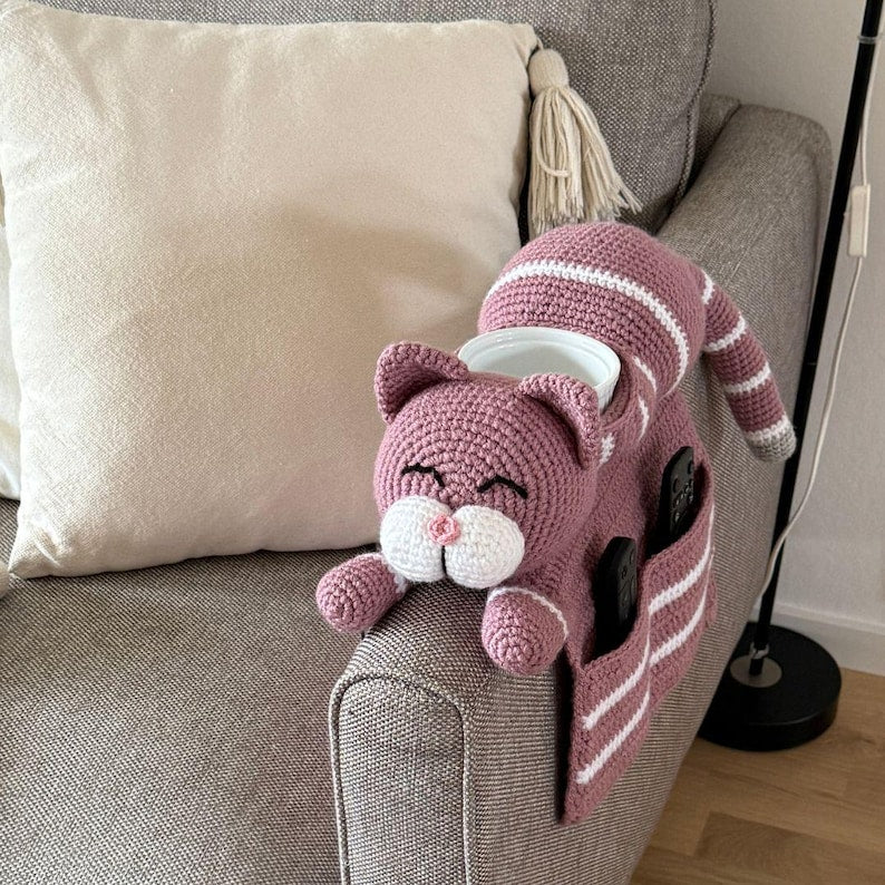 Crochet pattern adorable Cat Sofa Organizer, English US Terms & Swedish