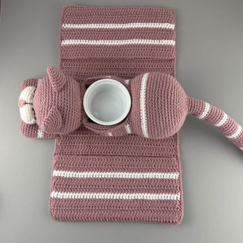 Crochet pattern adorable Cat Sofa Organizer, English US Terms & Swedish