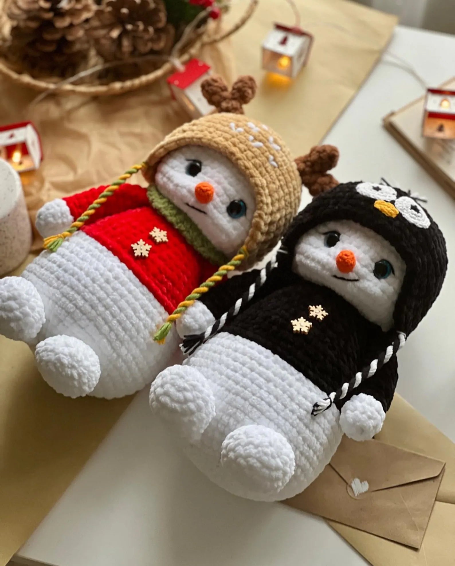 Snowman and 4 hats Crochet Pattern